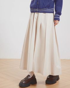 A maxi skirt with just the right amount of volume.

The material makes it look elegant and adds a casual feel.

A convenient item to have on hand.

◾️Model
Height/Weight：170cm(66.9in)/46kg(101.4lb)
Fitting Size：M

◾️Material
tencel 55%
cotton 45%





Size (cm)
Skirt Length
Waist
Hip


S
88
64
92


M
89
68
96


L
90
72
100 Spring Full-length Baggy Skirt, Baggy Full-length Skirt For Spring, Ankle-length Solid Lined Skirt, Solid Color Beige Skirt For Fall, Solid Beige Skirt For Fall, Solid Color Ankle-length Lined Skirt, Beige Solid Color Skirt For Fall, Solid Ankle-length Lined Skirt, Baggy Solid Skirt For Fall