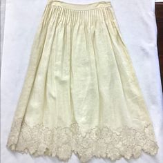 Sample Item Never Worn. Embroidery Embellished Bottom. Side Zip. Fully Lined. Womens Worth, Linen Skirt, Women Skirts Midi, Side Zip, Midi Skirt, Womens Skirt, Size 6, Couture, Embroidery