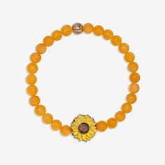 Creced en lealtad y amor como girasoles hacia la luz.  Este símbolo que ilumina el día nunca se ha visto más radiante que en nuestra pulsera elástica de girasol de floración completa.  Esta flor cobra vida en un dije de girasol amarillo pintado a mano con cuentas de ópalo amarillo natural. 

Tenga en cuenta que los colores pueden variar ligeramente de la imagen mostrada debido a la composición natural de las piedras preciosas
Circunferencia sin estirar de 7-1/2" (similar en tamaño a nuestro braz Yellow Round Sunflower Jewelry, Yellow Flower Shaped Jewelry With Sunflower Print, Yellow Flower-shaped Jewelry With Sunflower Print, Adjustable Yellow Sunflower Design Jewelry, Bohemian Sunflower Design Jewelry With Round Beads, Spiritual Yellow Jewelry With 8mm Beads, Yellow Bohemian Jewelry With Sunflower Design, Bohemian Yellow Jewelry With Sunflower Design, Yellow Sunflower Print Jewelry As Gift