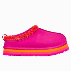 Send Offers. I May Accept. Brand New Never Worn Or Tried On 100% Authentic Straight From Ugg Preppy Things For Christmas, Uggs Colors, Colorful Uggs, Pink Ugg Slippers, Cute Uggs, Girly Christmas Gifts, Ugg Tazz, Pretty Sneakers, Pink Uggs