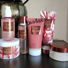 Up For Sale Is Victoria’s Secret New Natural Beauty Collection Vanilla Bean & Macadamia Indulge 6pc Bundle. All Products Are New And Have Never Been Open. Makes A Great Gift. Ships In 24hrs Or Same Day Shipping (Excluding Sundays & Holidays) What’s Included: 1. Fragrance Mist Spray 2. Body Lotion 3. Cream Body Wash 4. Body Scrub 5. Body Butter 6. Body Oil Pet And Smoke Free Environment. Thank You For Your Interest In My Listing And Feel Free To Take A Peek At My Other Great Items. Victoria Secret Vanilla, Victoria Secret Body Spray, Body Butters Recipe, Sephora Skin Care, Bath And Body Works Perfume, Shower Skin Care, Cream Body, Smell Goods, Skin Care Items