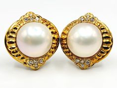 Whtie Pearl Diamond 0.40ct 14K Yellow Gold Clip On Earrings Total diamonds: approximately 0.40ct Total weight: 17.60g A perfect gift for your loved one for any special occasion or holiday!  Item will be placed in a gift box. * Formal Clip-on Diamond Earrings, Classic Clip-on Diamond Earrings, Elegant Hallmarked Diamond Clip-on Earrings, Diamond Hallmarked Clip-on Earrings For Anniversary, Classic Diamond Clip-on Earrings With Brilliant Cut, Anniversary Diamond Hallmarked Clip-on Earrings, Anniversary Diamond Clip-on Earrings Hallmarked, Classic White Gold Clip-on Earrings For Anniversary, Yellow Gold Round Diamond Clip-on Earrings