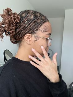 Claw Clip Braid Hairstyles, Knotless Short Braids, Shallow Closet, Short Knotless Box Braids, Mini Braids On Natural Hair, Short Knotless, Styling Braids