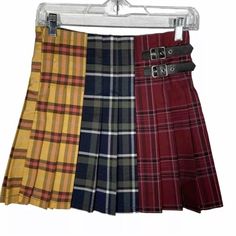 New Without Tags Colorblock Plaid Pleated Mini Skirt Side Buckles Women Size Small Red Green Yellow. Waist 13” Across, Waist To Hem 15.5”. Tag Has Been Cut But Skirt Is Unworn Green Plaid Skirt, Plaid Pleated Mini Skirt, Tartan Skirt, Red Green Yellow, Plaid Skirt, Pleated Mini Skirt, Plaid Skirts, Green Plaid, Green Yellow