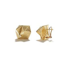 18K yellow gold, round faceted diamonds 0.20 ctw Folded hexagons in high karat gold are masterfully crafted by the exceptional artistry of Petra Class. Carefully, the artist coaxes the precious metal as she exercises its possibilities and limitations in an opulent framework of creative ingenuity. At the base of the piece, and what could arguably be the core of the work, are faceted white diamonds. Their twinkle is a spur of sparkling eminence only enhanced by its lustrous backdrop. In complex sh Folded Hexagons, Precious Metal, White Diamonds, Twinkle Twinkle, Diamond White, Precious Metals, Gold Earrings, 18k Gold, Diamonds