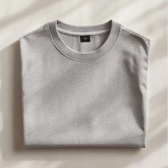 Gray Cotton T-shirt For Loungewear, Plain Crew Neck Top For Streetwear, Gray Crew Neck T-shirt For Loungewear, Basic Plain Tops For Streetwear, Gray Plain Crew Neck T-shirt, Plain Cotton Crew Neck Sweatshirt, Gray Cotton Loungewear Tops, Basic Plain Crew Neck T-shirt, Basic Crew Neck Top For Loungewear