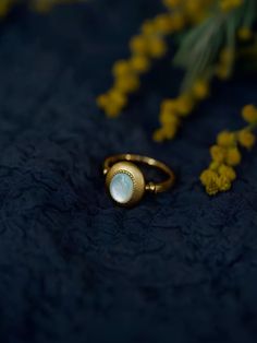 the natural mother of pearl cabochon at it's best🤍 simple and elegant.  Materials: 18k gold vermeil with natural mother of pearl  Dimension: 0.5 inch front height 0.25 front width Mother Of Pearl Ring, Pearl Engagement Ring, Ring Art Deco, Cabochon Ring, 18k Gold Ring, Ring Promise, Art Deco Jewelry, Ring Silver, Pearl Ring