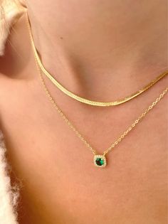 Gold Chain Necklaces, Necklace Emerald, Emerald Pendant, Emerald Necklace, Chain Necklaces, Emerald Stone, Necklace Dainty, Adjustable Necklace, Short Necklace