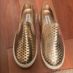 Steve Madden Gold Slip On Flats Shoes Steve Madden, Slip On Flats, Trendy Shoes, Steve Madden Shoes, Slip On Sneakers, Mary Jane Sneaker, Flat Shoes Women, Loafer Flats, Steve Madden