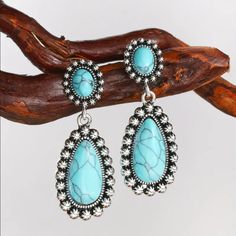 Brand New 14k White Gold Women's Round Turquoise Hanging Earrings Details: 14k White Gold Plated Sterling Silver Genuine Natural Turquoise 1.9" Tall .8" Wide Retail Price $250 Buy With Confidence From A Trusted Seller With A 99%+ Feedback Rating! A0214 (Id-1250) Vintage Earrings With Natural Stones, Vintage Natural Stone Earrings, Bohemian Blue Gemstone Earrings, Cute Chihuahua, White Gold Earrings, Hanging Earrings, Natural Turquoise, Gold Plated Sterling Silver, Blue And Silver