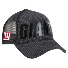 the new york giants cap is shown in black and grey