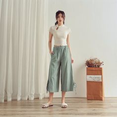 Size Chart :  It is the garment's measurements, Not body measurements . Size XS:  Flexible Waist: 65cm-80cm / 25.6"-29.5" , Hips: 94cm/ 37" , Length: 81cm / 31.8"  Size S: Flexible Waist: 70cm-85cm / 27.5"-33.5", Hips: 100cm/ 39.4"  , Length: 81cm / 31.8" Size M: Flexible Waist: 75cm-90cm / 29.5"-35.5", Hips: 108cm/ 42.5" , Length: 82cm / 32.2" Size L: Flexible Waist: 80cm-95cm / 31.5"-37.5", Hips: 118cm/ 46.5" , Length: 82cm / 32.2" Size XL: Flexible Waist: 90cm-105cm / 35.5"-41.5", Hips: 128cm Casual Cotton Culottes For Spring, High Waist Cotton Culottes For Spring, High Waist Cotton Pants For Spring, Spring High Waist Cotton Pants, Cotton Straight Culottes For Spring, Casual Non-stretch Cotton Culottes, Casual High-waisted Capris For Spring, Casual Cotton Straight Culottes, High-waisted Cotton Culottes With Elastic Waistband