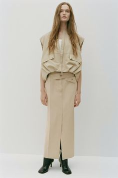 OVERSIZED VOLUMINOUS VEST ZW COLLECTION - Beige | ZARA United States Cardigan Sweater Jacket, American Fashion, Zara Woman, T Shirt Vest, Denim Outfit, Trouser Jeans, Womens Fall, Zara Women, Sweater Jacket