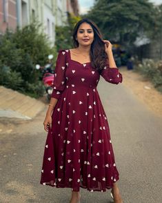 Full Hands Frock Designs, A Line Frock Design, Frock Models For Women, Frocks Designs For Women, Georgette Frocks, Cotton Frocks For Women, Long Frock Models, Short Frocks For Women, Long Frocks For Women