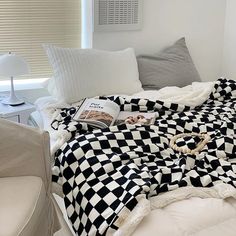 checkered bed quilt cover fluffy soft cozy throw blanket indie aesthetic room decor roomtery Pastel Aesthetic Room, Plaid Throw Blanket, Fuzzy Blanket, Bedroom Decor Cozy, Soft Sofa, Sofa Throw Blanket, Blanket Black, Nap Blanket, Fluffy Blankets