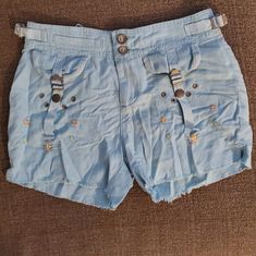 Size S Size 10 Blue Cotton Y2k Shorts, Y2k Blue Jean Shorts For Summer, Cute Light Blue Bottoms For Summer, Cute Light Blue Summer Bottoms, Blue Y2k Jean Shorts For Spring, Y2k Blue Jean Shorts For Spring, Blue Cotton Summer Jean Shorts, Blue Summer Jean Shorts With Pockets, Cute Blue Shorts With Pockets