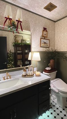 Ralph Lauren Christmas Decor, Wallpaper On The Ceiling, Ralph Lauren Holiday, Ralph Lauren Christmas, Christmas Bathroom Decor, Christmas Bathroom, Guest Bathrooms, Bathroom Inspo, Bathroom Renos