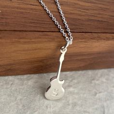 Silver Rocker Style Jewelry For Gift, Silver Rock Style Necklace Gift, Silver Rock Style Necklace As Gift, Silver Rock Style Necklace For Gift, Guitar Necklace, Message Necklace, Grunge Jewelry, Horseshoe Necklace, Guitar Players