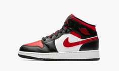 Air Jordan 1 Mid GS 554725 079 Zapatillas Nike Air Force, Logo Wings, Red Wing Logo, Air Jordan 1 Mid White, Air Jordan 1 Mid Black, Jordan 1 Mid White, Air Jordan 1 Mid Gs, Black Tongue, Original Air Jordans