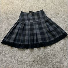 Brand New Shop Skydance Skirt Never Worn Grey Plaid Skirt, Grey Plaid, Plaid Skirt, Plaid Skirts, Fit Inspo, Black Skirt, Fitness Inspo, New Shop, Autumn Winter Fashion