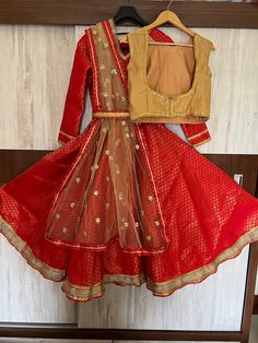 Costume includes full flared anarkali kurta+ belt+ dupatta + leggigs  Drop a message to order - custom made - can be done in any colour - made as per measurements  - group costumes order invited - Anarkali kurta+ dupatta + churidar + belt  Kathak dress- Anarkali costume - Anarkali suit- Bharatnatyam dress - Indian dance - bollywood costume - customise costume We create inspirational costumes also. You can share any design in your mind with us or share a reference image, We will custom make it in your budget Whatsapp +91 7737288355 Instagram : https://instagram.com/rhythmdancewears?utm_medium=copy_link Tvd Dance, Kathak Dress, Bharatnatyam Dress, Full Flared Anarkali, Kathak Costume, Dance Bollywood, Flared Anarkali, Dress Anarkali, Red Anarkali