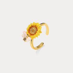 Sunflower & Bee Ring Spring Enamel Jewelry For Gifts, Spring Enamel Jewelry As Gift, Enamel Jewelry For Spring Gifts, Spring Gift Enamel Jewelry, Gold Flower-shaped Enamel Ring, Delicate Gold Flower Ring For Spring, Gold Flower Ring For Spring Wedding, Gold Enamel Flower Ring, Spring Flower-shaped Gold Rings