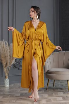 Long Silk Robe, Gold Kimono, Black Silk Robe, Long Bridal Robe, Bridal Dressing Gown, Long Silk Kimono, Silk Bridesmaid Robes, Moda Kimono, Silk Robe Long