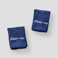 Weezie Luxury Spa Towels & Robes | Tired of makeup stains? Us too. Meet the perfect towel to wash the day off. This pair of navy makeup towels makes a great gift and is the perfect thing to stockpile in your guest bathroom. Makeup Towels, Navy Makeup, Personalized Towels Kids, Makeup Towel, Navy Bath Towels, Monogrammed Baby Bath Towels, Household Gifts, Spa Headband, Towel Wrap