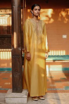 Yellow kurta zari, and sequin hand embroidery. Pired with a pant. - Aza Fashions Embroidered Abaya, Mithila Palkar, Yellow Kurta, Adah Sharma, Diana Penty, Luxury Sale, Key Hole, Pants Pattern, Modern Bride