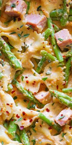 Creamy Ham Pasta with Asparagus - close-up photo. Ham Asparagus, Pasta With Asparagus, Homemade Pasta Sauce, Ham Pasta, Cooked Ham, Pasta Sauce Homemade, 30 Minute Dinners, Asparagus Pasta, Bowtie Pasta