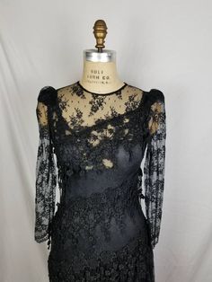 Good vintage condition Black lace Lace slip underneath 34 bust 32 waist 38 hip Has some stretch Sleeve 24 15 shoulders Saloon Dress, Black Lace Party Dress, Girls Matching Dresses, Black Lace Prom Dress, Black Lace Gown, German Dress, Dresses 40s, Taffeta Skirt, Gown Black