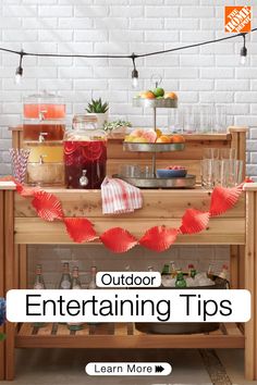 an outdoor entertaining tips banner with the words, outdoor entertaining tips learn more on it