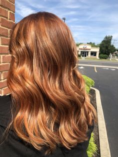 Low Lights In Strawberry Blonde Hair, Light Brown To Red Balayage, Burnt Red Hair, Neutral Red Hair, Auburn Lowlights In Blonde Hair, Dimensional Auburn Hair, Ginger Hair Balayage, Ginger Balayage On Brown Hair