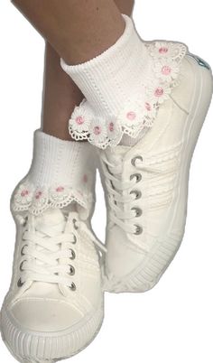 Trendy White Socks For Spring, White Socks For Spring, Fitted White Socks With Lace Trim, Sweet White Socks For Spring, Sweet White Summer Socks, Cute Cream Socks For Spring, Cute Cream Spring Socks, Cute Lace Trim Socks For Spring, White Lace Trim Socks For Summer