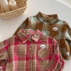 Product ID: BB51467  Material: 90% Cotton  Color: Red, Brown      Size Chart        Size (Age)    Height (CM)   Chest (CM)     Length (CM)        3-6M     60-70     66    27      6-12M     70-80     68    30      12-18M     75-85     70    33      18-24M     85-95     72    36      2-3T     95-105     76    39      3-5T     105-115     80    43      *It's recommended to choose the size that corresponds to your mini's height and body measurements for a much more accurate fit. Please also take del Baby Dogs, Button Front Shirt, Vintage Baby, Red Brown, Dog Design, Body Measurements, Plaid Shirt, Vintage Design, Photo Props