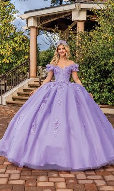 Lilac purple off the shoulder quinceanera a-line ball gown with sweetheart neckline. Quince Purple, Floral Ballgown, Purple Quinceanera Dresses, Ball Gown Quinceanera Dresses, Off Shoulder Ball Gown, Quince Dress, Dresses Purple, Dresses Quinceanera, Body Measurement