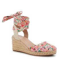 Kelly & Katie-Goldie Espadrille Wedge Sandal Elevate summery looks with the Goldie espadrille wedge sandal from Kelly & Katie. The espadrille wedge and textile design add that boho touch to finish off your fit with laidback vibes. Spring Casual Wedge Sandals With Round Toe, Casual Round Toe Wedge Sandals For Spring, Spring Espadrille Wedge Heels, Espadrille Wedge Heels For Spring, Pink Espadrilles With Woven Sole For Summer, Spring Platform Closed Toe Espadrilles, Spring Platform Espadrilles With Flat Heel, Summer Style Wedge Sandals For Spring, Spring Casual Flat Heel Wedge Sandals