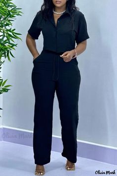 Olivia Mark - Relaxed Vacation Wear - Short Sleeve Tee and Flowy Pants Crop Top And Trouser, Weekend Getaway Outfits, Getaway Outfit, Vacation Wear, Flowy Pants, Travel Set, Casual Chic Outfit, Holiday Looks, Wide Legs