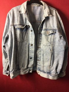 Vintage 80s 90s jacket denim washed blue size M Condition collar yellowish Indian Summer Dress, Levis Jean Jacket, Vintage Wrangler Jeans, Vintage Dress 70s, 90s Jacket, Vintage Levis Jeans, Tracksuit Jacket, Jacket Denim, Beige Top