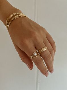 3 Rings On Hand, Ring Stack Inspo Gold, Gold Everyday Rings, Gemstone Rings Aesthetic, Every Day Rings, Everyday Ring Inspiration, Ring Layout On Hand, Everyday Gold Rings, Simple Ring Stack