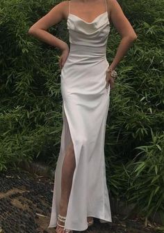 Silk Dresses Outfit, White Silk Dress, One Shoulder Prom Dress, Spaghetti Strap Prom Dress, Wedding Dress Chiffon, Cheap Evening Dresses, Sequin Prom Dresses, Green Prom Dress, Satin Prom Dress