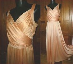 (eBay) Vtg 70s Peach Silky Jersey Knit Grecian Boho Cocktail Evening Wedding maxi Dress Wedding Maxi Dress, Silk Long Dress, Silk Dress Long, Maxi Dress Wedding, Evening Wedding, Jersey Dress, Halter Formal Dress, Vintage Clothing, Knit Jersey