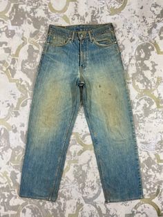 Dirty Blue Used Vintage Jeans 30x29.5 Denim Size: 30 Actual measurement (inches): Waist - 30 Front Rise - 12 Hips - 42 Thigh - 13 Knee - 10.5 Leg Opening - 17 Inseam - 29.5 Outseam - 40.5 Material : Cotton  #JN3447 Baby Jordans, Jean Vintage, Faded Denim, Grunge Style, Vintage Levis, Vintage Jeans, Grunge Fashion, Vintage Denim, Jeans Denim