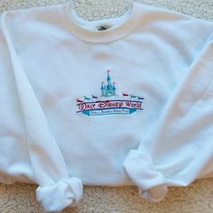 Disney Park Outfit, Disney Trip Outfits, Disney Outfits Women, Disney Fits, Embroider Ideas, Cute Disney Outfits, Vintage Kids Clothes, Disney Hoodies, Disney Clothes