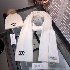 SHOP MORE LUXURY PRODUCTS HERE Description Chanel Beanie and Scarf Set In White WhiteFree sizeCashmereFor Winter-Fall collection Includes box, dust bag.This product is of the premium quality. Chanel Beanie, Beanie Scarf, Chanel Shirt, Girly Accessories, Men Fashion Casual Outfits, Scarf Set, 가을 패션, Girls Fashion Clothes, Teenage Fashion Outfits