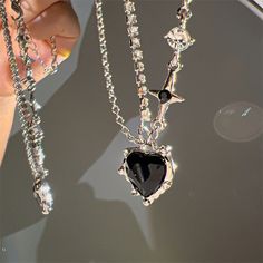 Chains Aesthetic, Pop Jewelry, Girl Punk, Crystal Heart Necklace, Y2k Accessories, Crystal Heart Pendant, Drop Pendant Necklace, Stylish Necklace, Purple Love