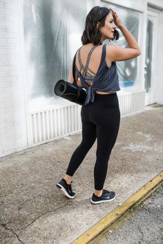 What To Wear To Hot Yoga - Yoga essentials, workout outfit ideas #fitness #wellness #hotyoga #yoga #lululemon Hot Yoga Outfits For Women, Yoga Class Outfit, Millennial Outfits, Hot Yoga Clothes, Yoga Outfits For Women Fashion, Yoga Outfits For Women, Millennial Outfit, Hot Yoga Outfit, Full Closet