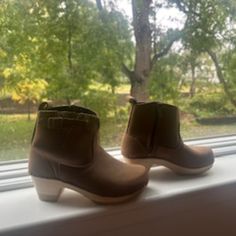 Beautiful Soft Brown Leather No. 6 Clog Boots - Handmade In Nyc! Never Been Worn. Perfect For Fall To Winter. Western Leather Clogs With Round Toe, Western Style Brown Leather Clogs, Western Brown Leather Clogs, Clog Boots, Soft Brown, Mule Clogs, Mules Shoes, Clogs, Brown Leather