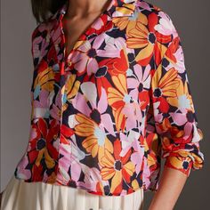 Nwt Anthropologie Maeve Cropped Button Down. Beautiful Spring And Summer Colors And Lightweight! Would Look Great As A Top With Shorts Or Over A Dress Or Swimsuit. Smoke Free Pet Free Home. Scalloped Blouse, Top With Shorts, Cropped Button Down, Doll Blouse, Evening Blouses, Fall Blouse, Floral Embroidered Top, Cropped Blouse, Chambray Top