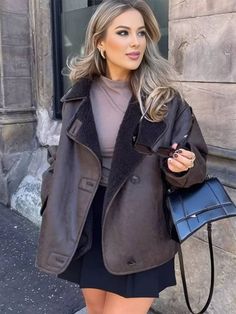 Suede Coat Women, Festival Mode, Faux Leather Coat, Shearling Coat, Brown Jacket, Warm Jacket, Shearling Jacket, Leather Jackets Women, Unique Outfits